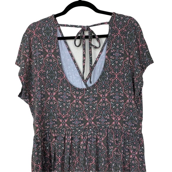 Torrid Super Soft Green Floral Surplice Neck Cutout Tie Back Babydoll Blouse Top - Picture 4 of 7